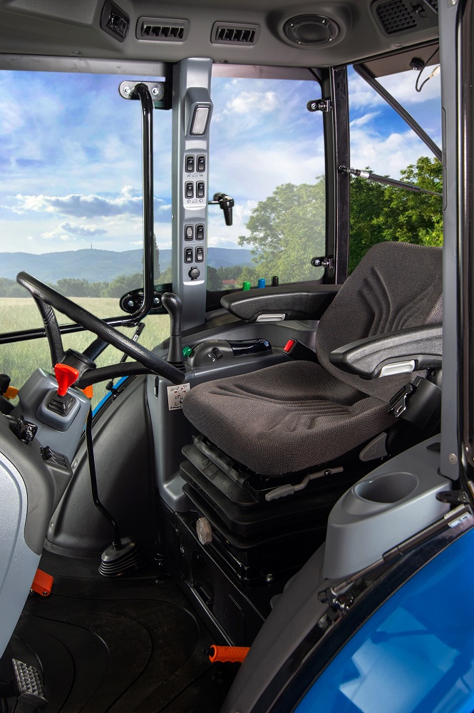 traktor LS XU6168